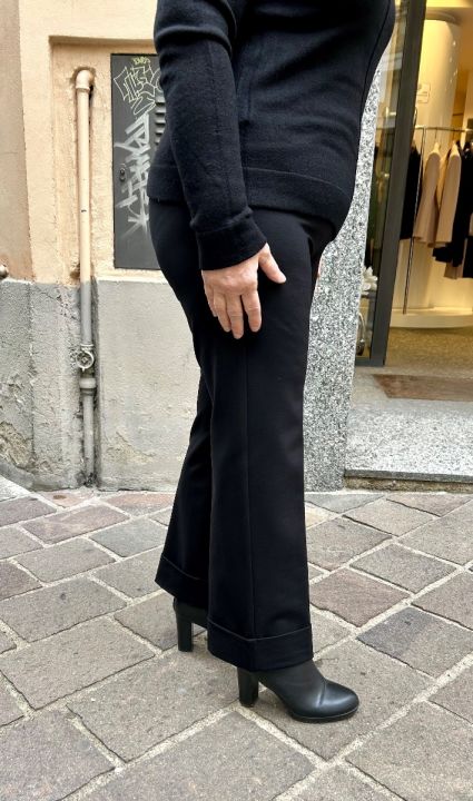 Pantalone punto maglia risvolto nero